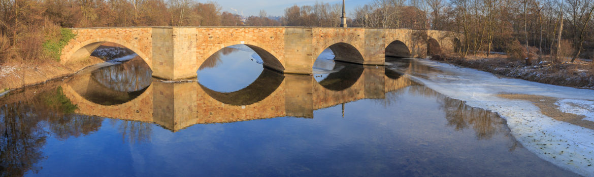 Die Ulrichsbrücke über den Neckar von Köngen nach Wendlingen